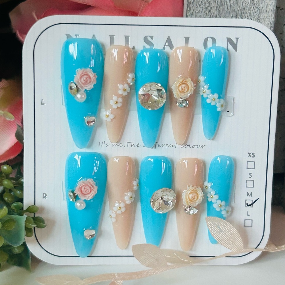 Blue and Cream Floral Nail Art Set